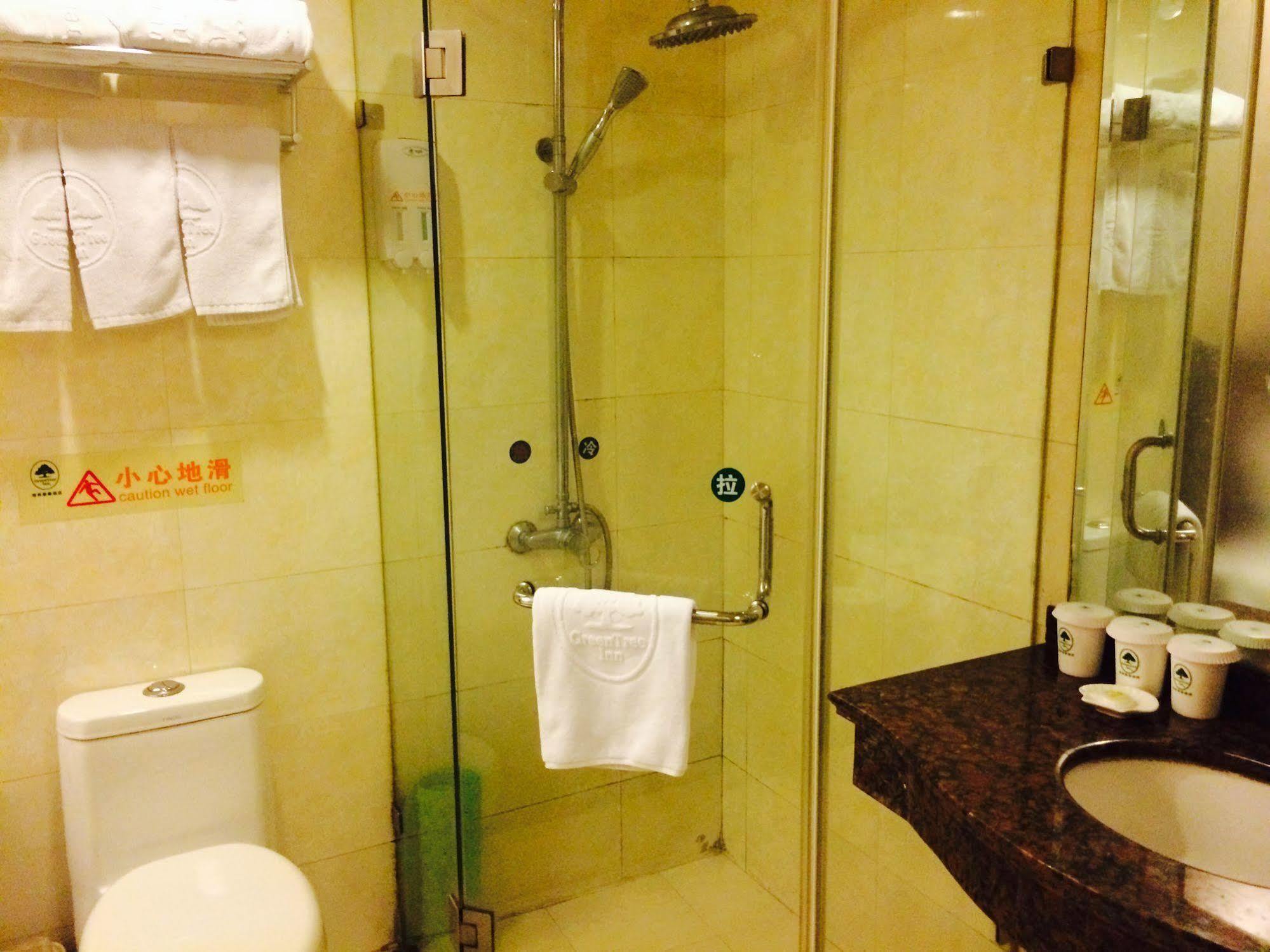 Greentree Inn Shanghai Dongming Road Subway Station Express Hotel Ngoại thất bức ảnh