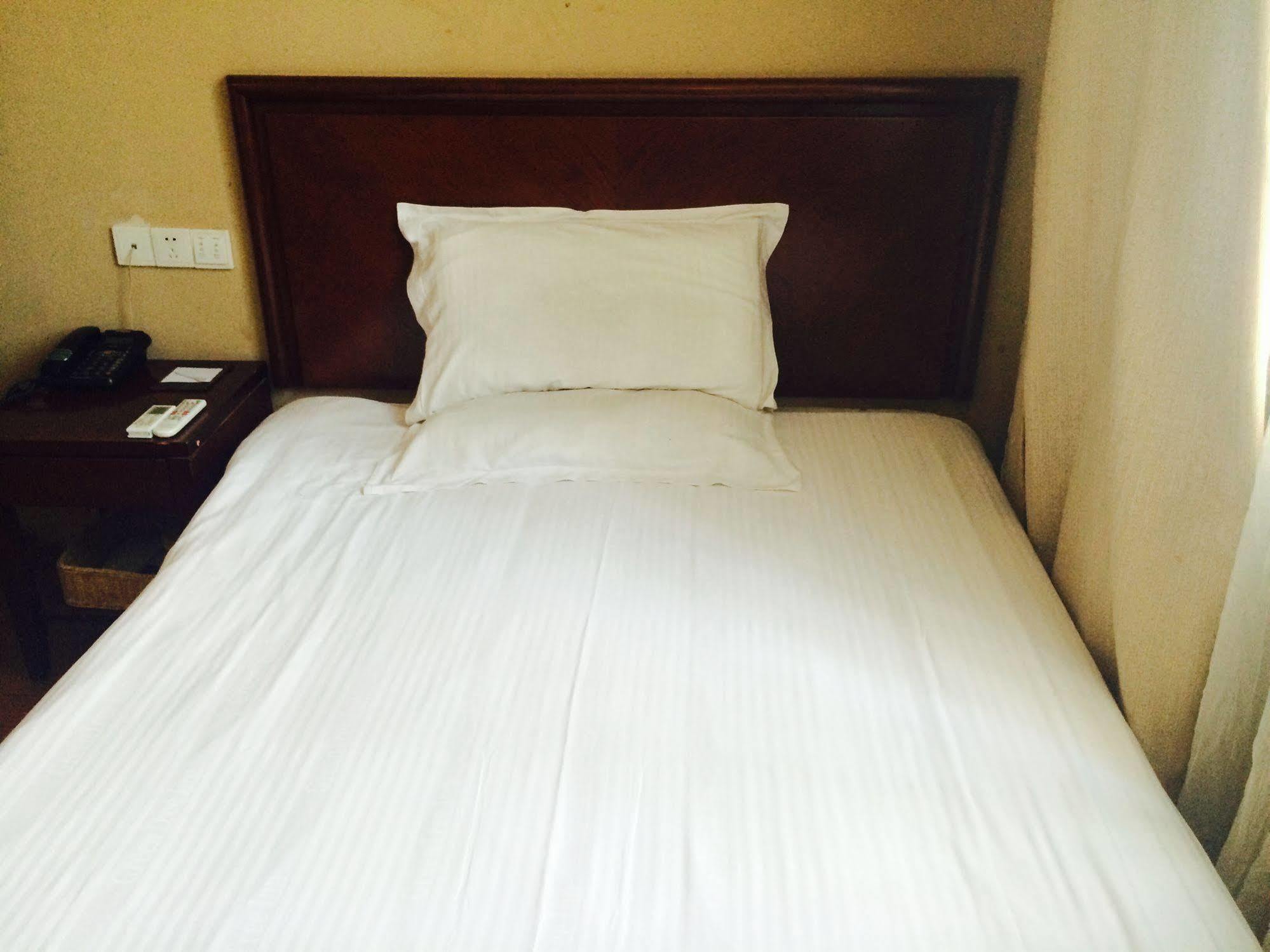 Greentree Inn Shanghai Dongming Road Subway Station Express Hotel Ngoại thất bức ảnh