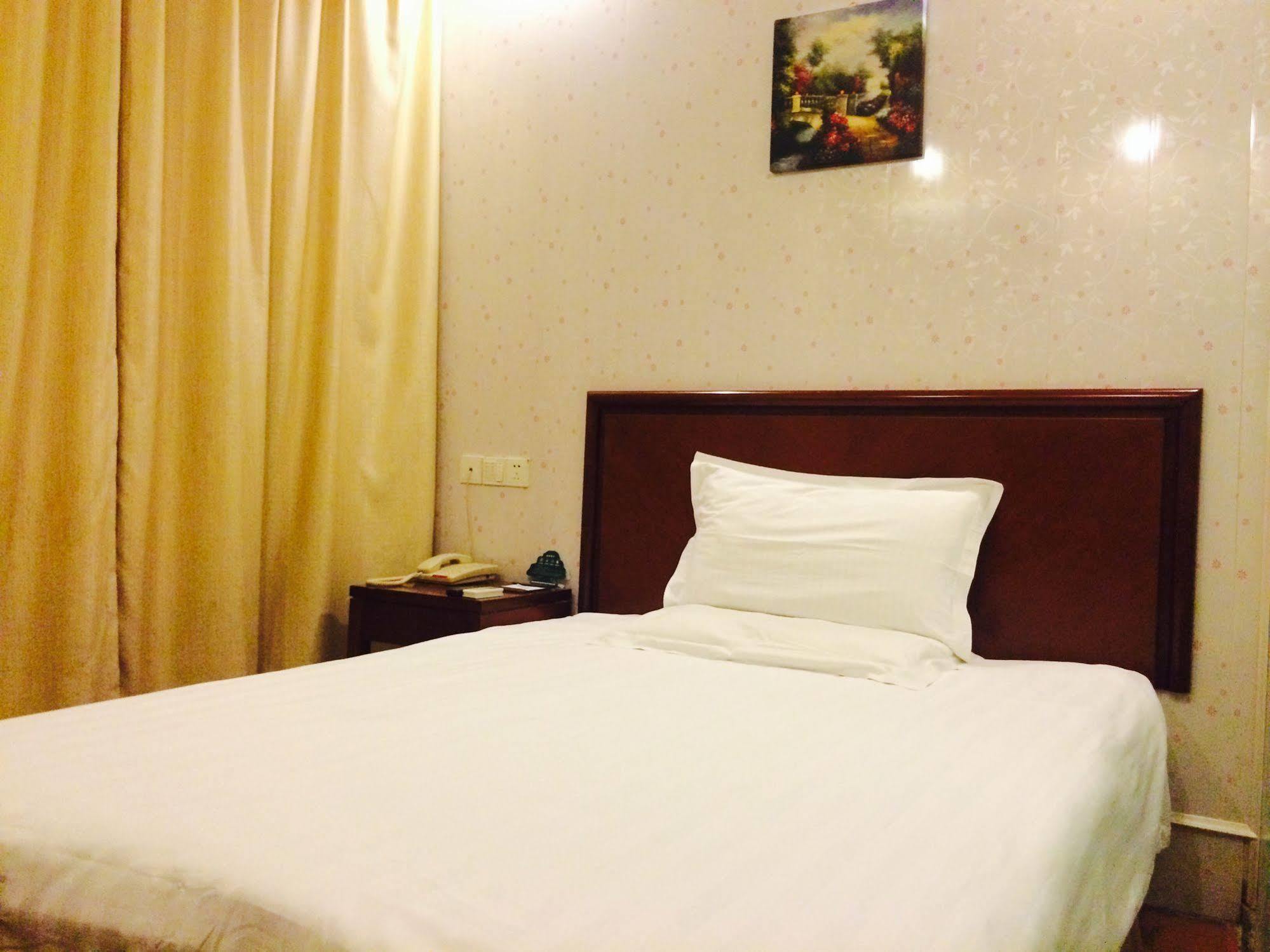 Greentree Inn Shanghai Dongming Road Subway Station Express Hotel Ngoại thất bức ảnh